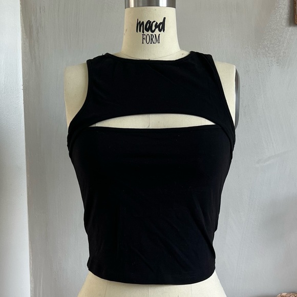 na-kd Tops - Na-kd cropped top with open cut out